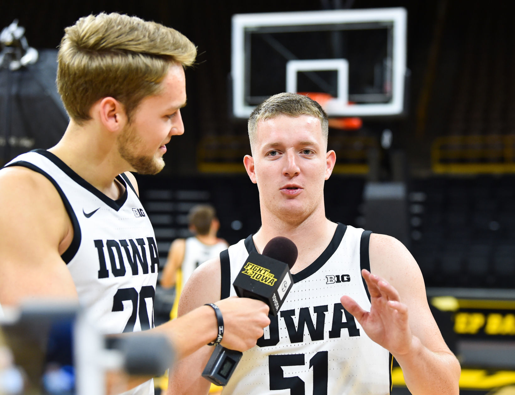 100919-qct-spt-iowa-hoops-media-018a.JPG